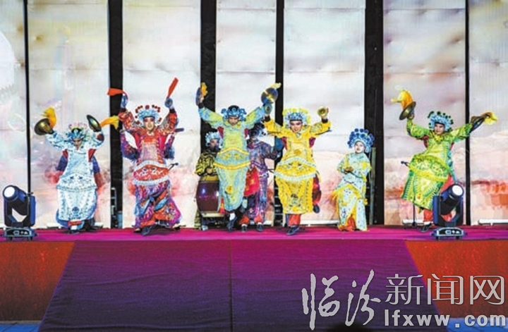 平定迓鼓 展示傳統(tǒng)藝術(shù).jpg